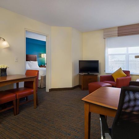 Residence Inn By Marriott Madison West/Middleton Exterior photo